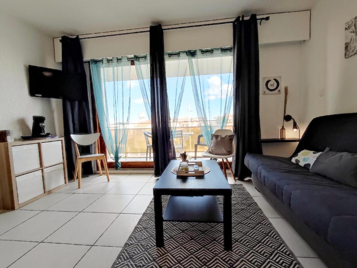 Appartement avec piscine et parking Canet-en-Roussillon Extérieur photo