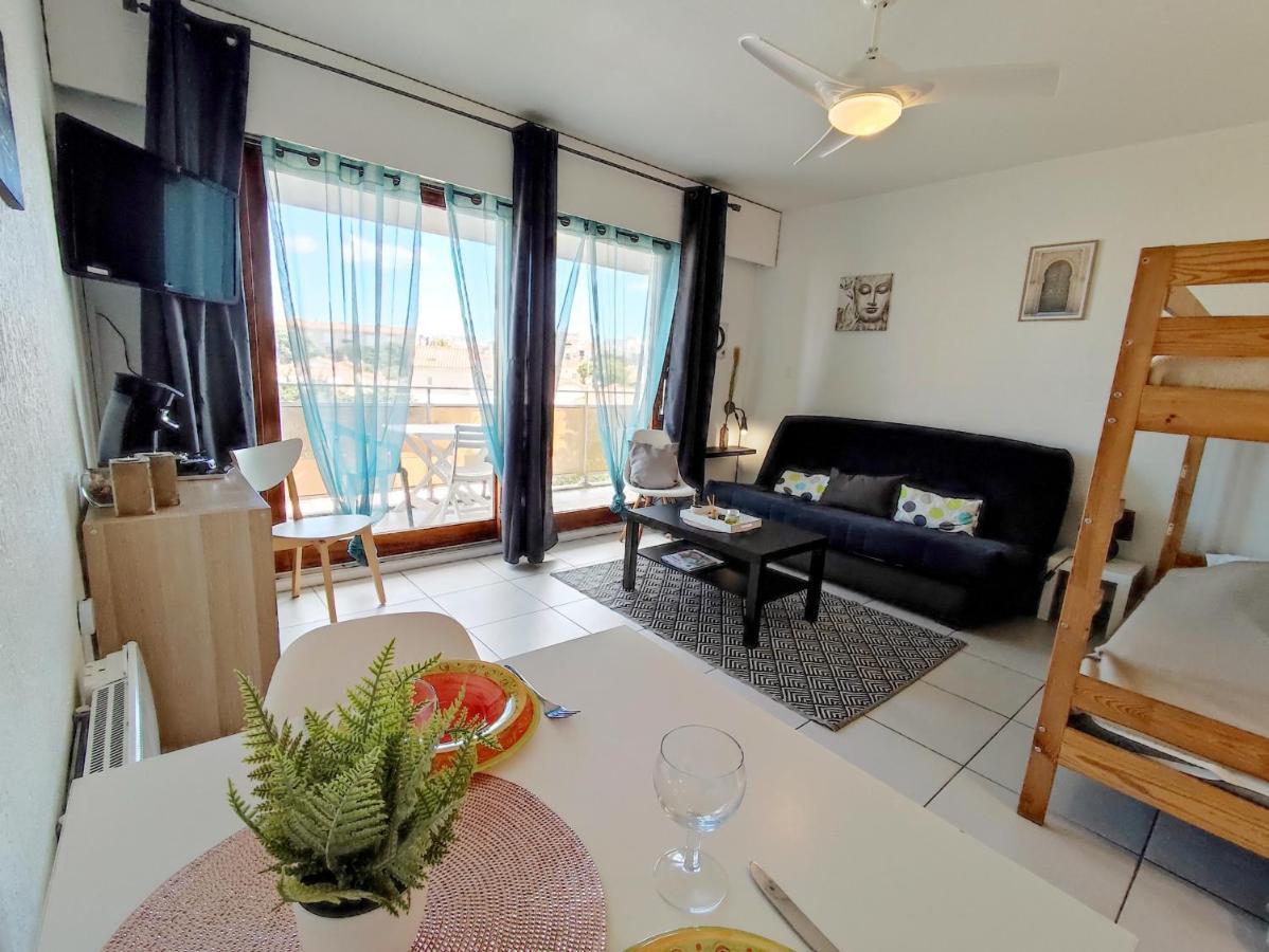 Appartement avec piscine et parking Canet-en-Roussillon Extérieur photo