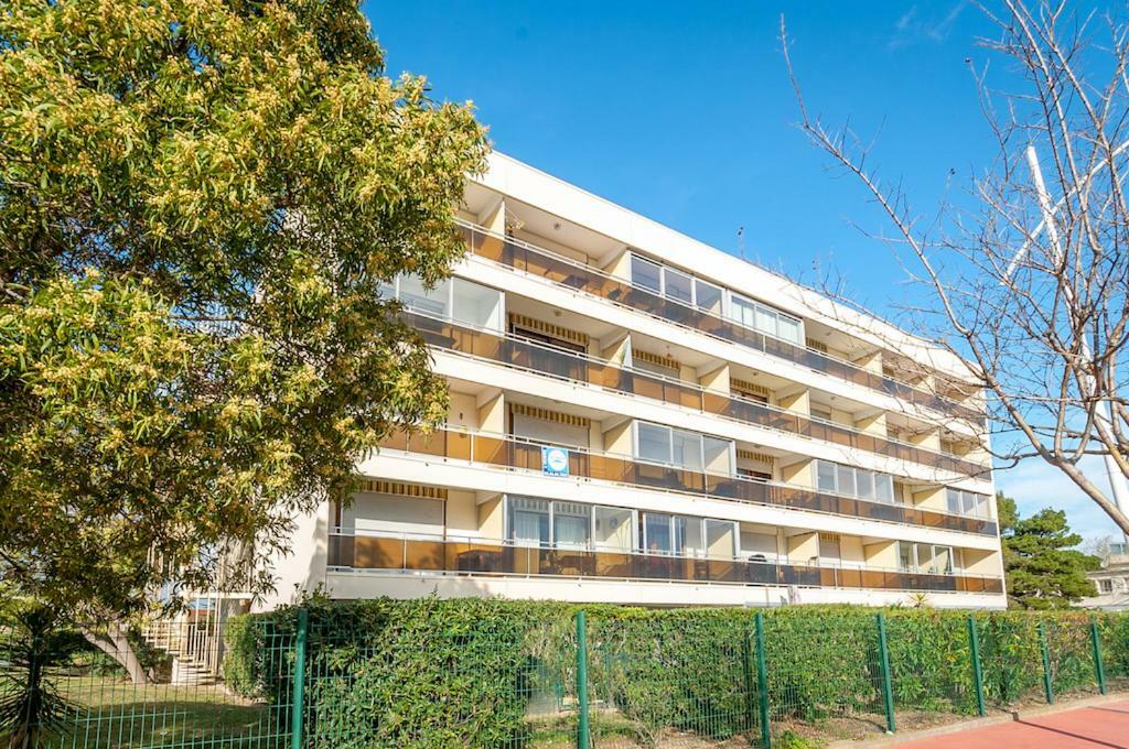 Appartement avec piscine et parking Canet-en-Roussillon Extérieur photo